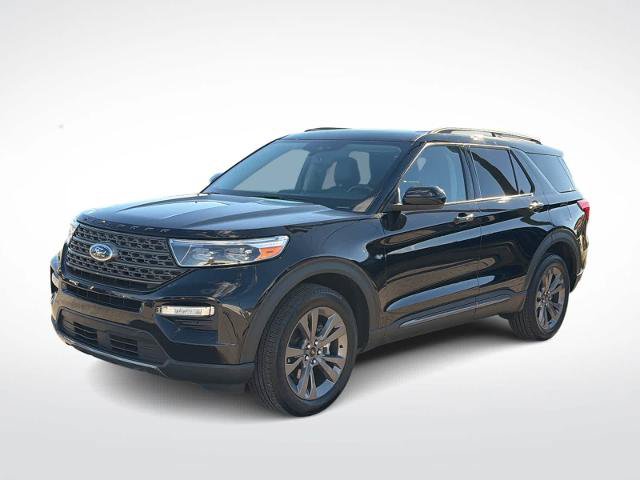 Certified 2024 Ford Explorer XLT w/ Equipment Group 202A AWD/4WD image 4