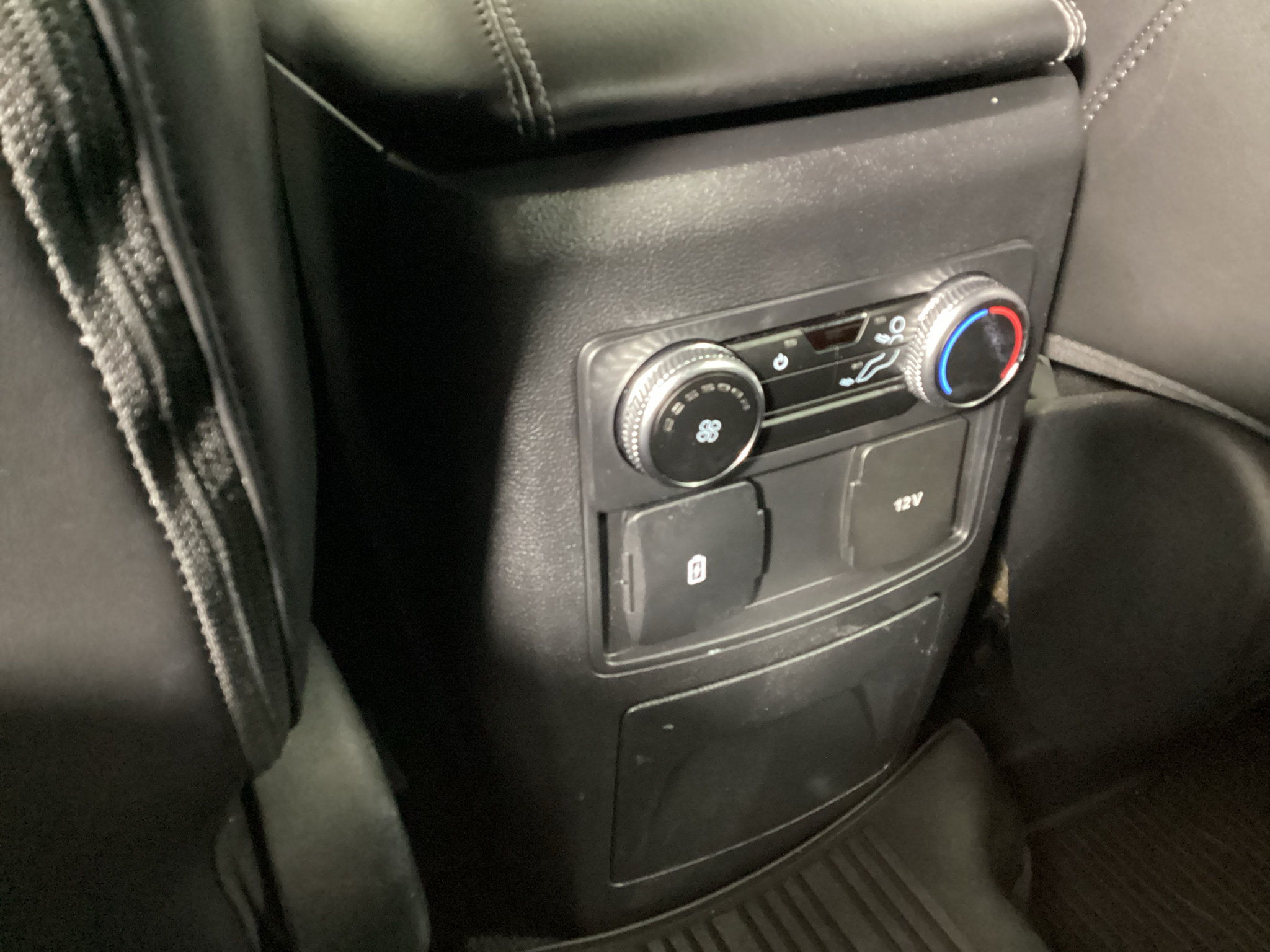 Certified 2024 Ford Explorer XLT w/ Equipment Group 202A AWD/4WD image 19