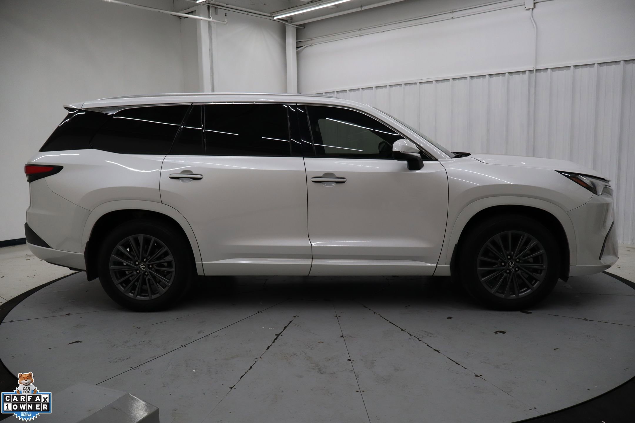 Used 2024 Lexus TX 350 FWD image 2