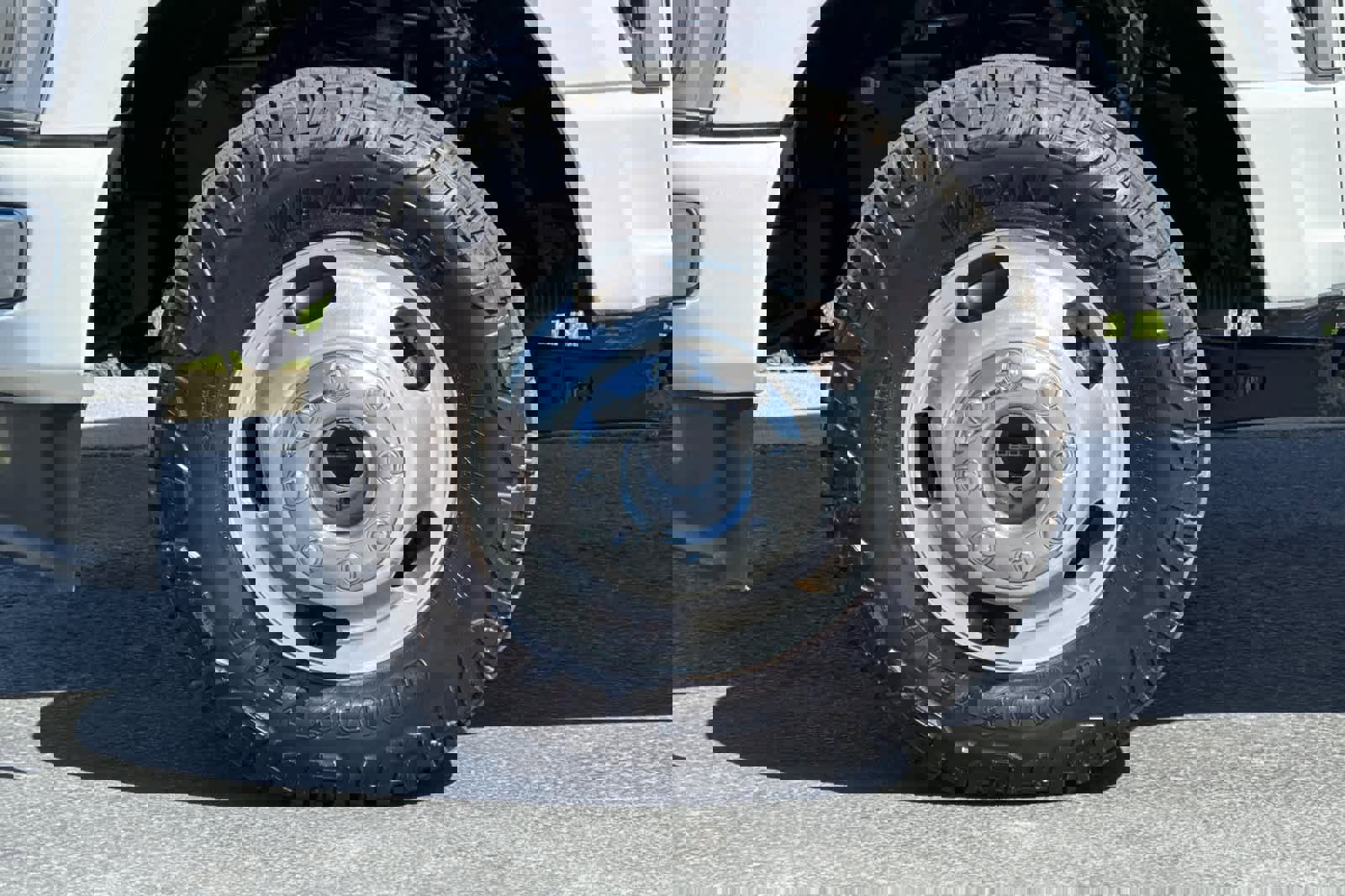 Certified 2023 Ford F350 Platinum image 26