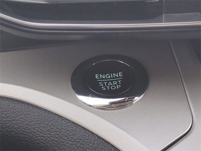 Certified 2023 Ford Explorer XLT w/ Equipment Group 202A image 29