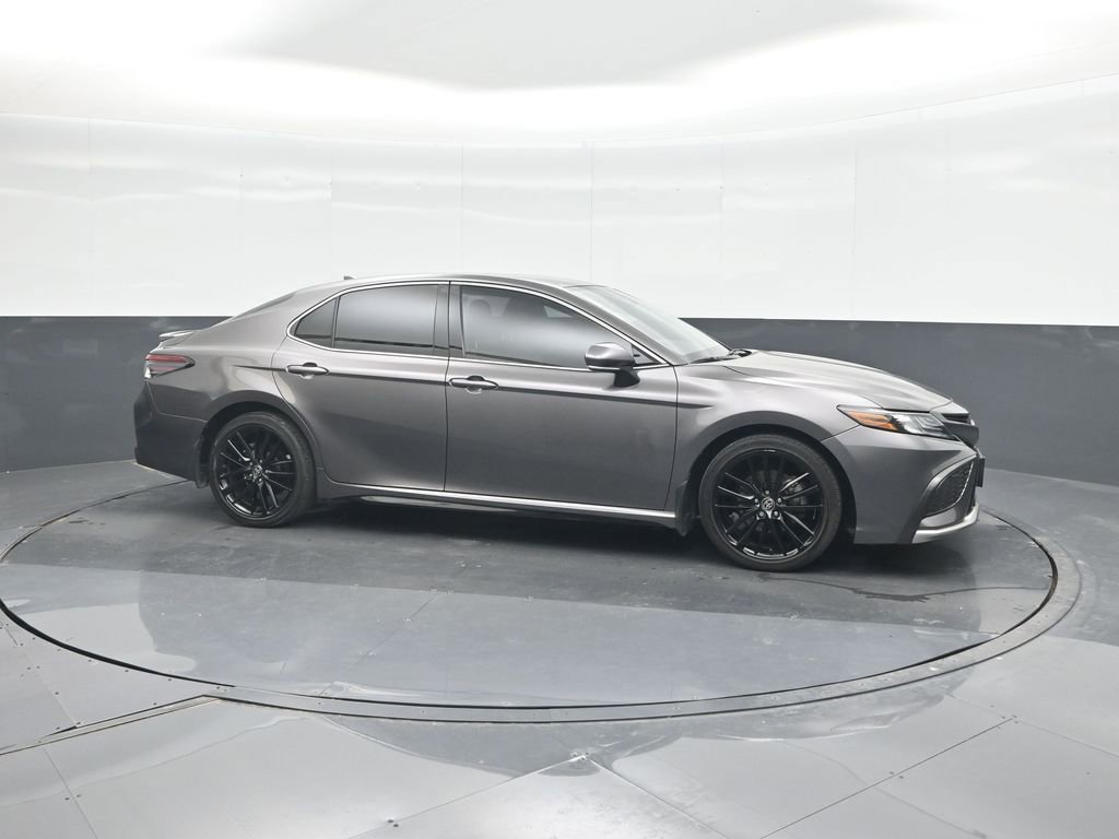 Used 2021 Toyota Camry XSE FWD image 11