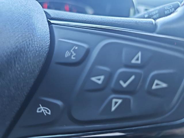 Used 2022 Chevrolet Equinox RS w/ Infotainment Package FWD image 18