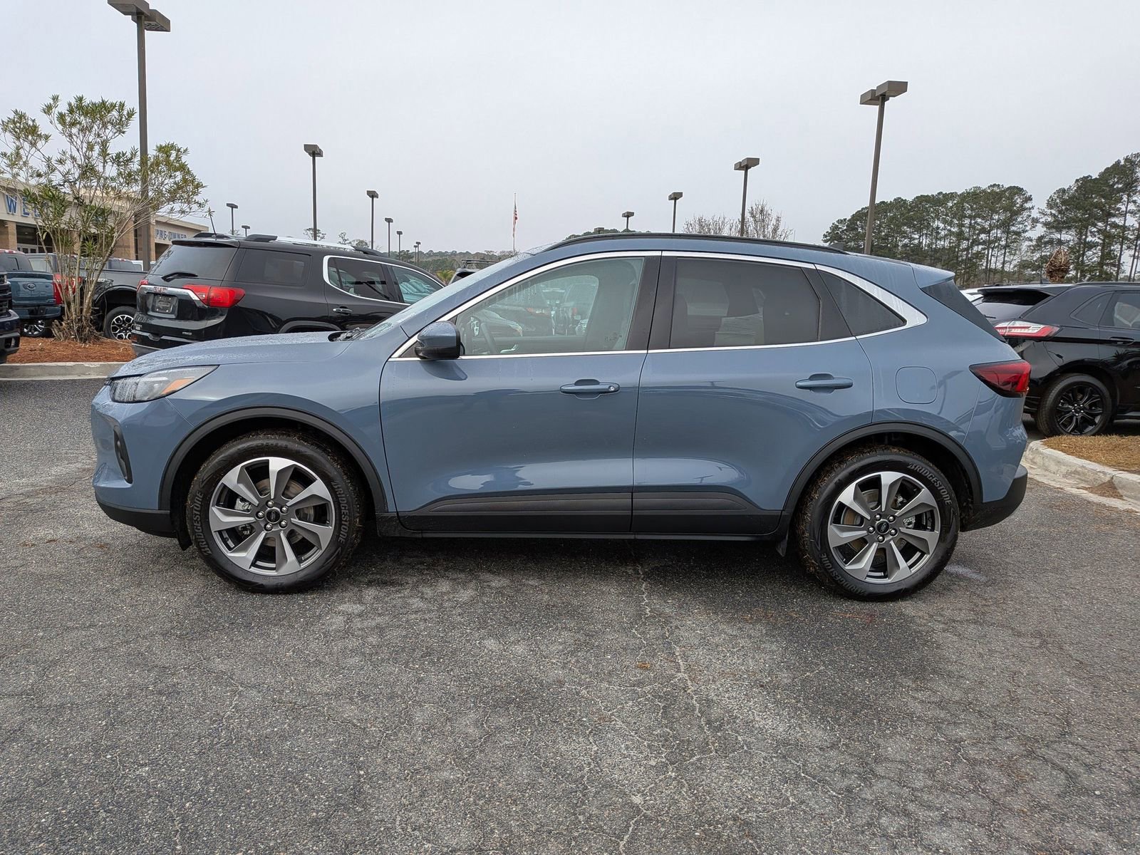 Certified 2025 Ford Escape Platinum image 2