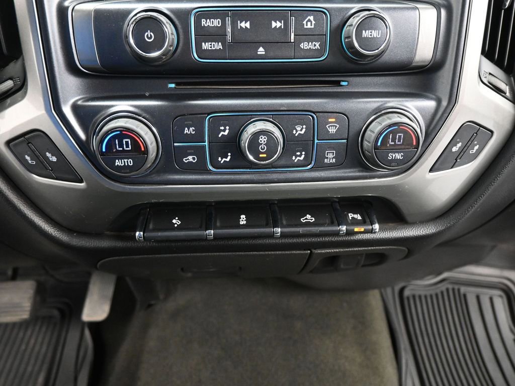 Used 2018 Chevrolet Silverado 1500 LT w/ All Star Edition image 43