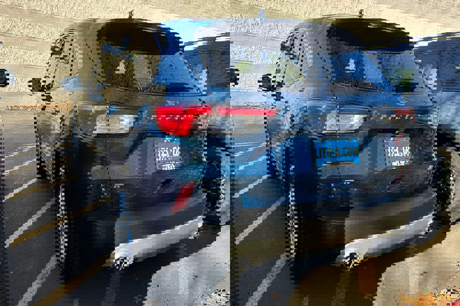 Certified 2020 Ford Escape SE image 3