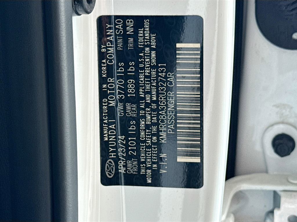 Used 2024 Hyundai Venue Limited FWD image 31
