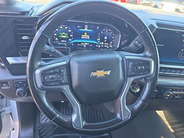 Used 2025 Chevrolet Silverado 1500 LT AWD/4WD image 9