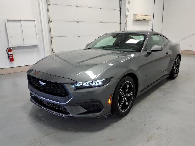 Certified 2025 Ford Mustang Coupe RWD image 7