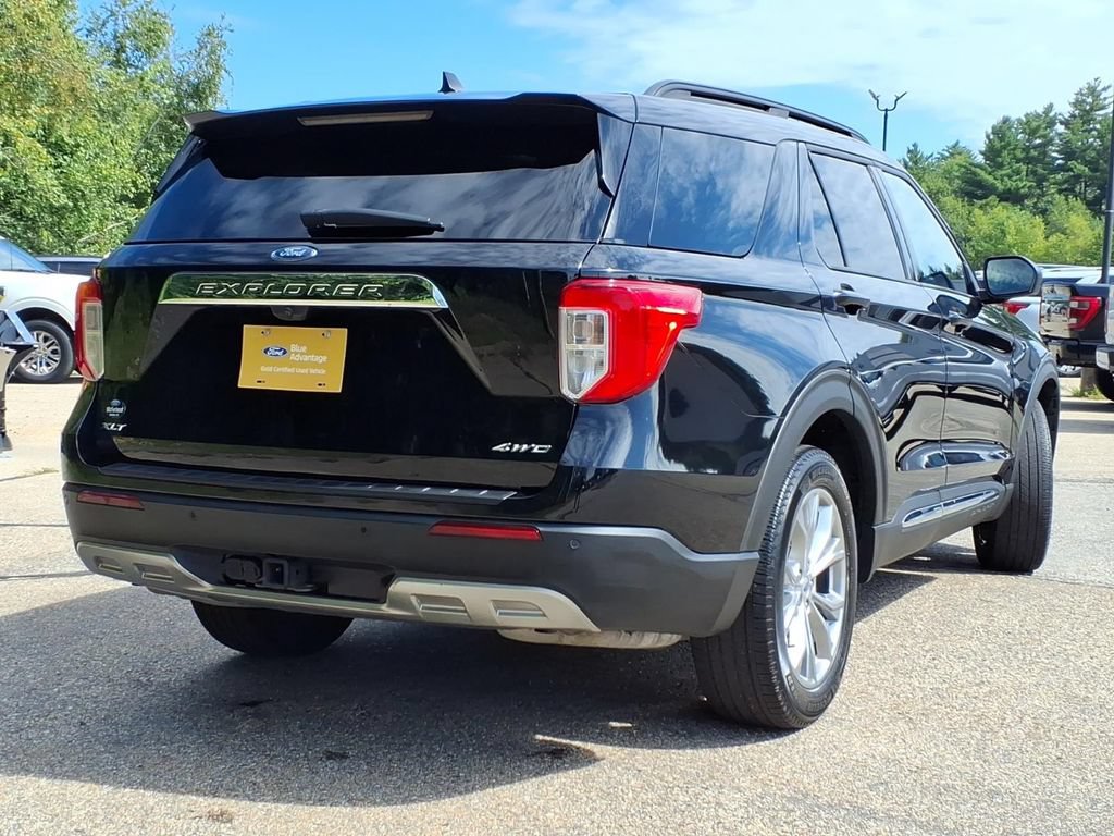 Certified 2023 Ford Explorer XLT w/ Equipment Group 202A AWD/4WD image 4