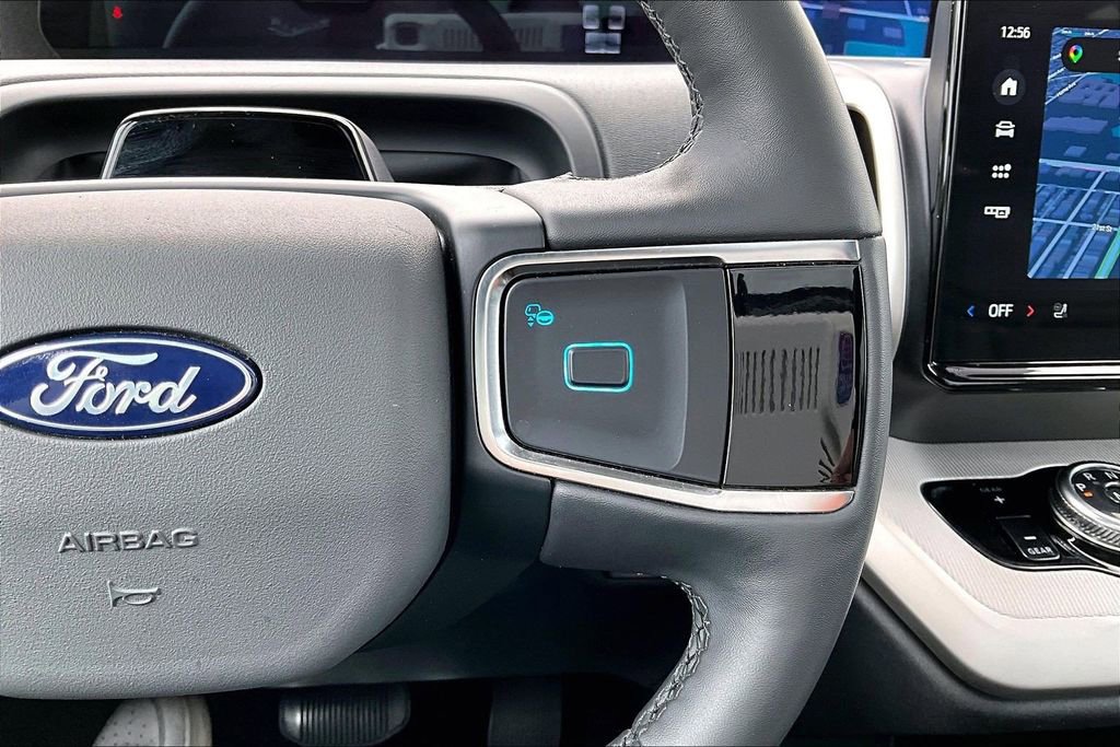 Certified 2025 Ford Expedition Active AWD/4WD image 18