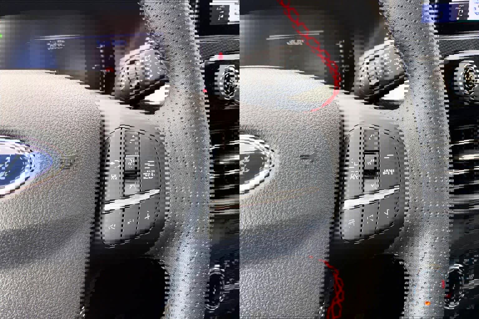 Certified 2025 Ford Escape ST-Line w/ Equipment Group 301A image 25