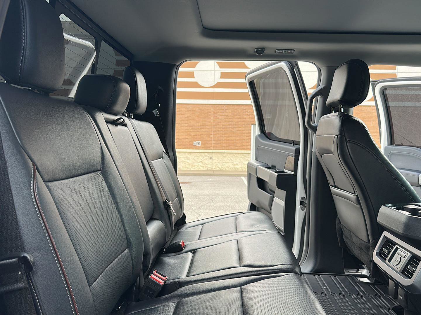 Certified 2024 Ford F250 Lariat w/ Sport Appearance Package image 26