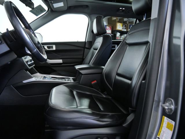 Certified 2021 Ford Explorer XLT w/ Equipment Group 202A image 16