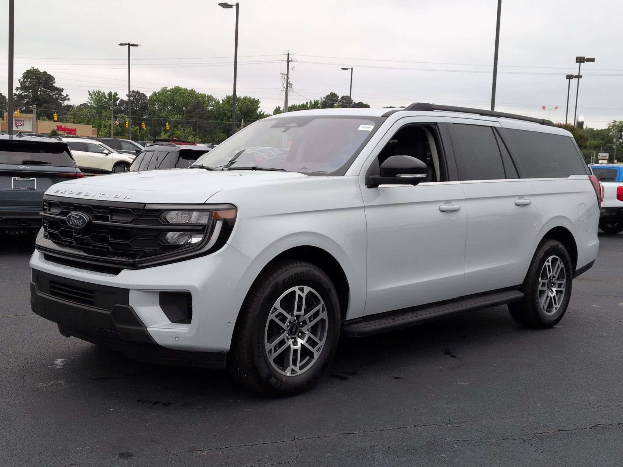 Certified 2025 Ford Expedition Max Active RWD image 8