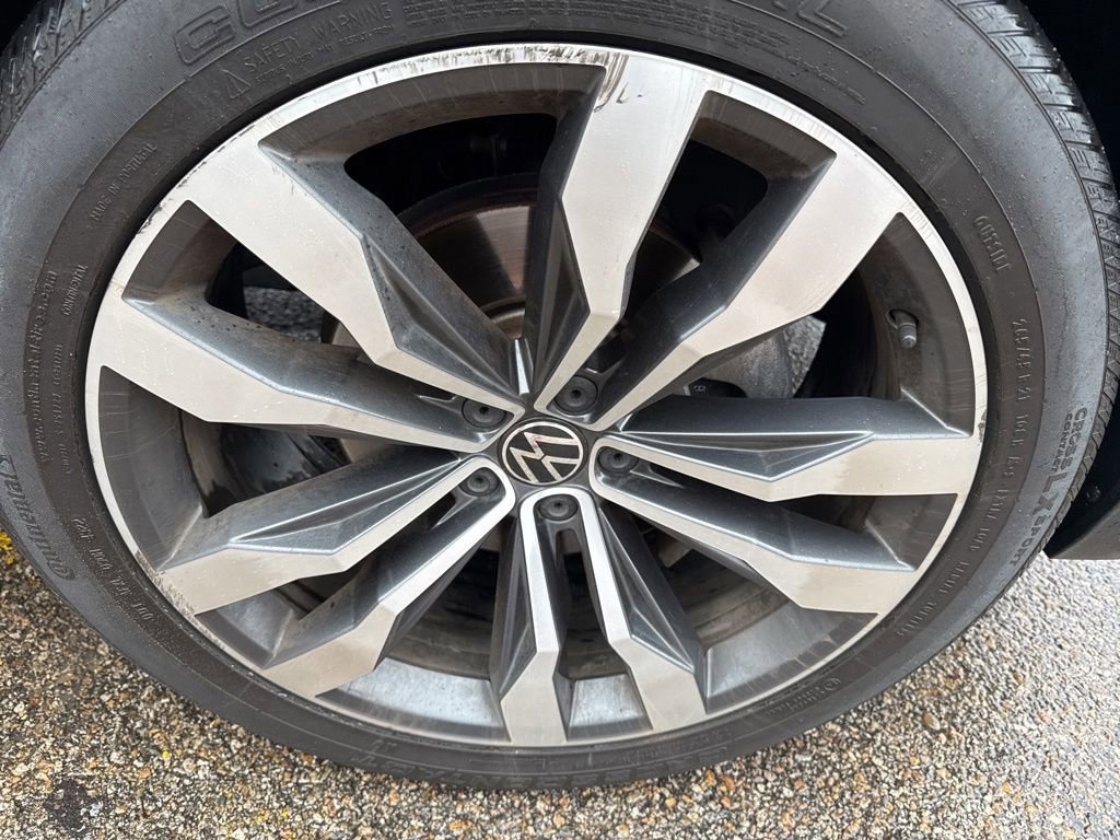 Used 2020 Volkswagen Atlas Cross Sport SEL Premium R-Line image 15