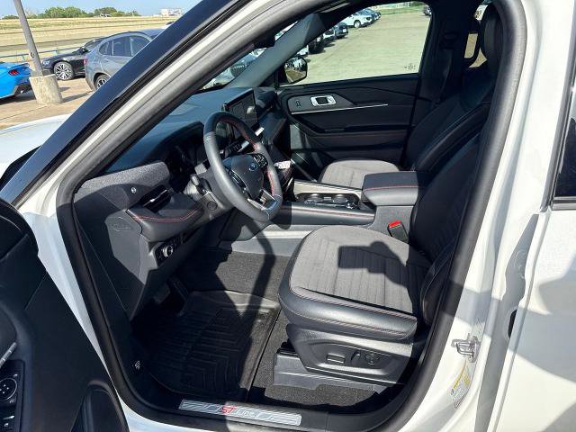 Certified 2025 Ford Explorer ST-Line w/ Premium Package RWD image 20