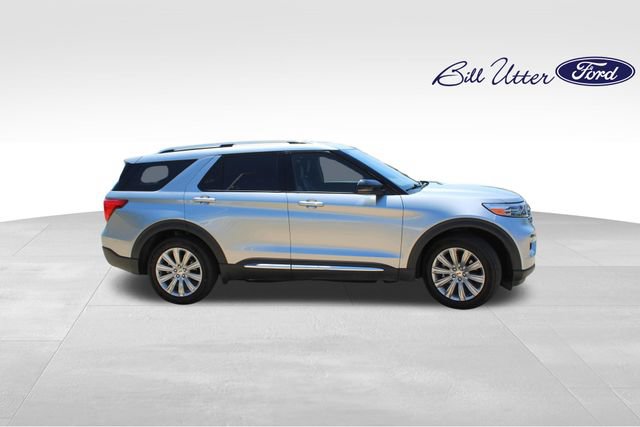 Certified 2024 Ford Explorer Limited w/ Limited Technology Package RWD image 4