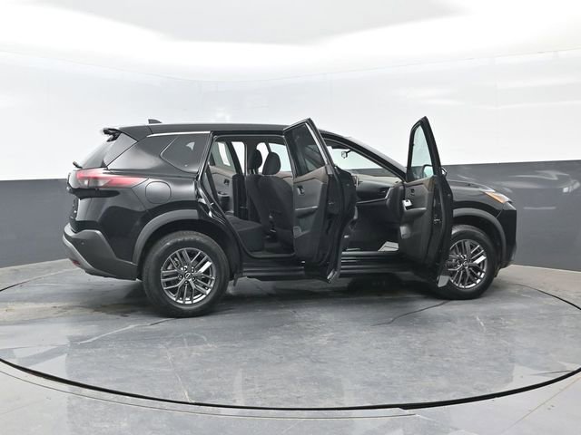 Used 2023 Nissan Rogue S AWD/4WD image 25
