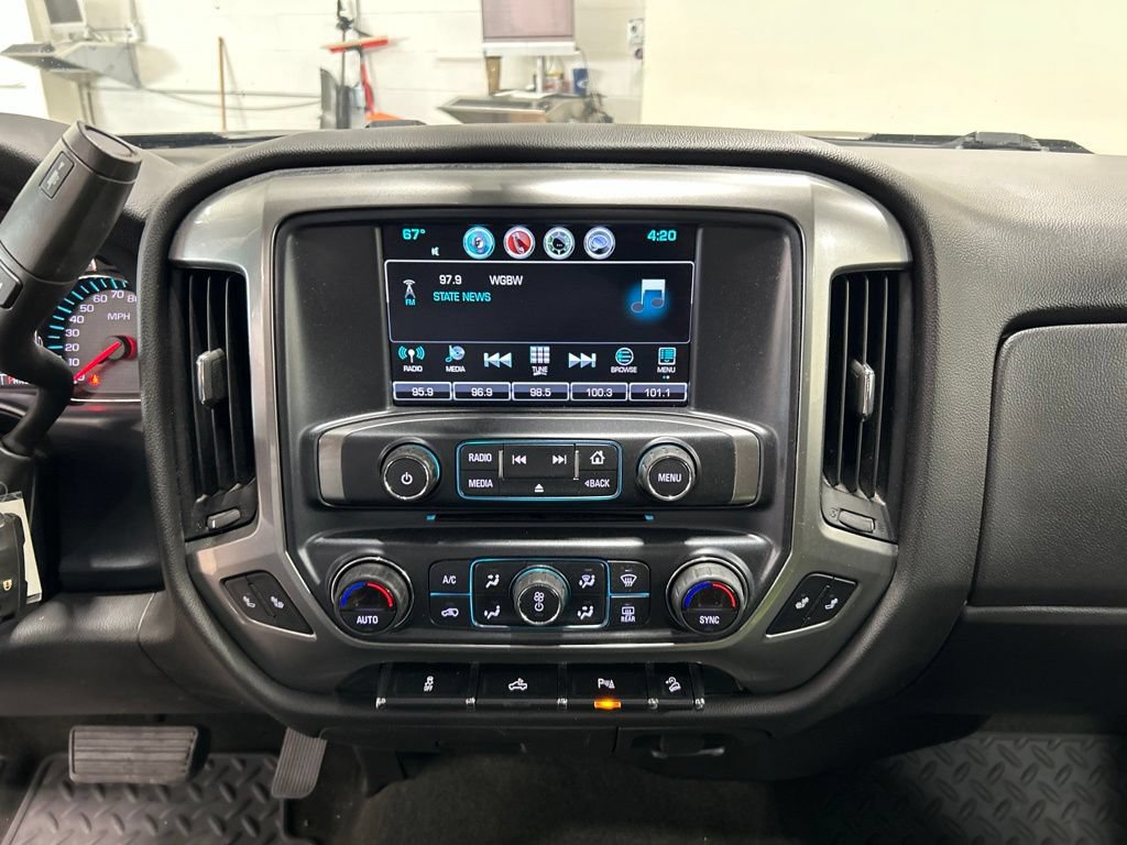Used 2018 Chevrolet Silverado 1500 LT w/ Midnight Edition AWD/4WD image 18