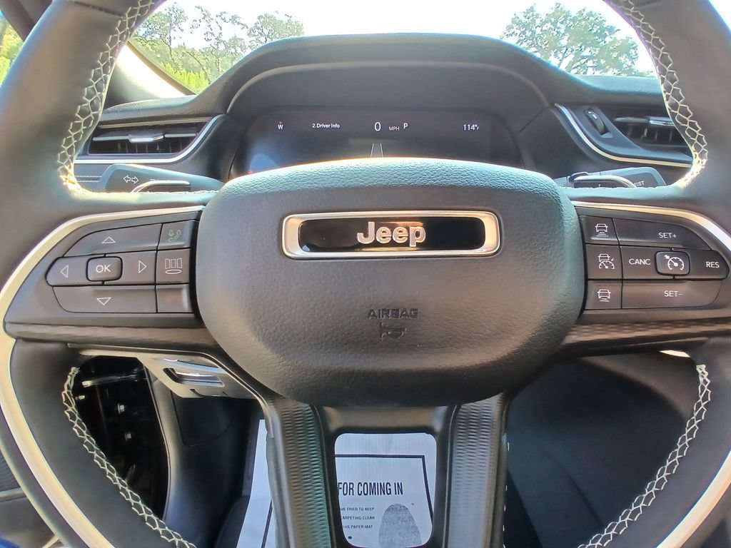 Used 2024 Jeep Grand Cherokee L Laredo RWD image 19