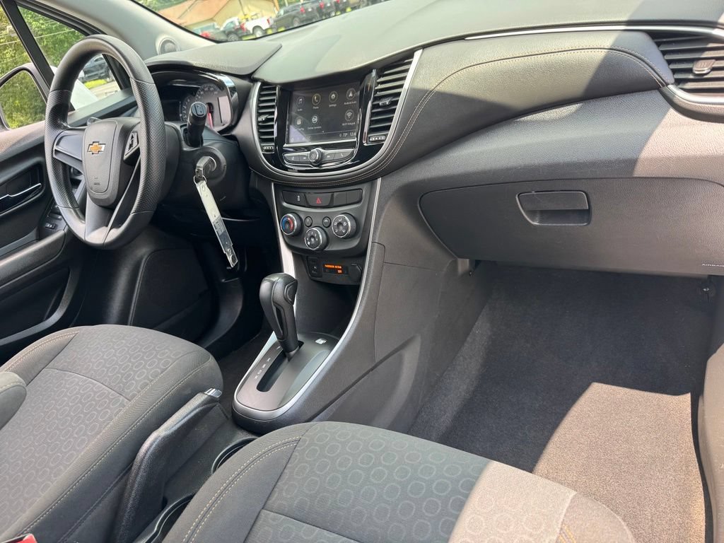 Used 2018 Chevrolet Trax LS AWD/4WD image 14