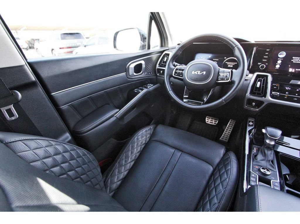 Used 2023 Kia Sorento SX AWD/4WD image 12
