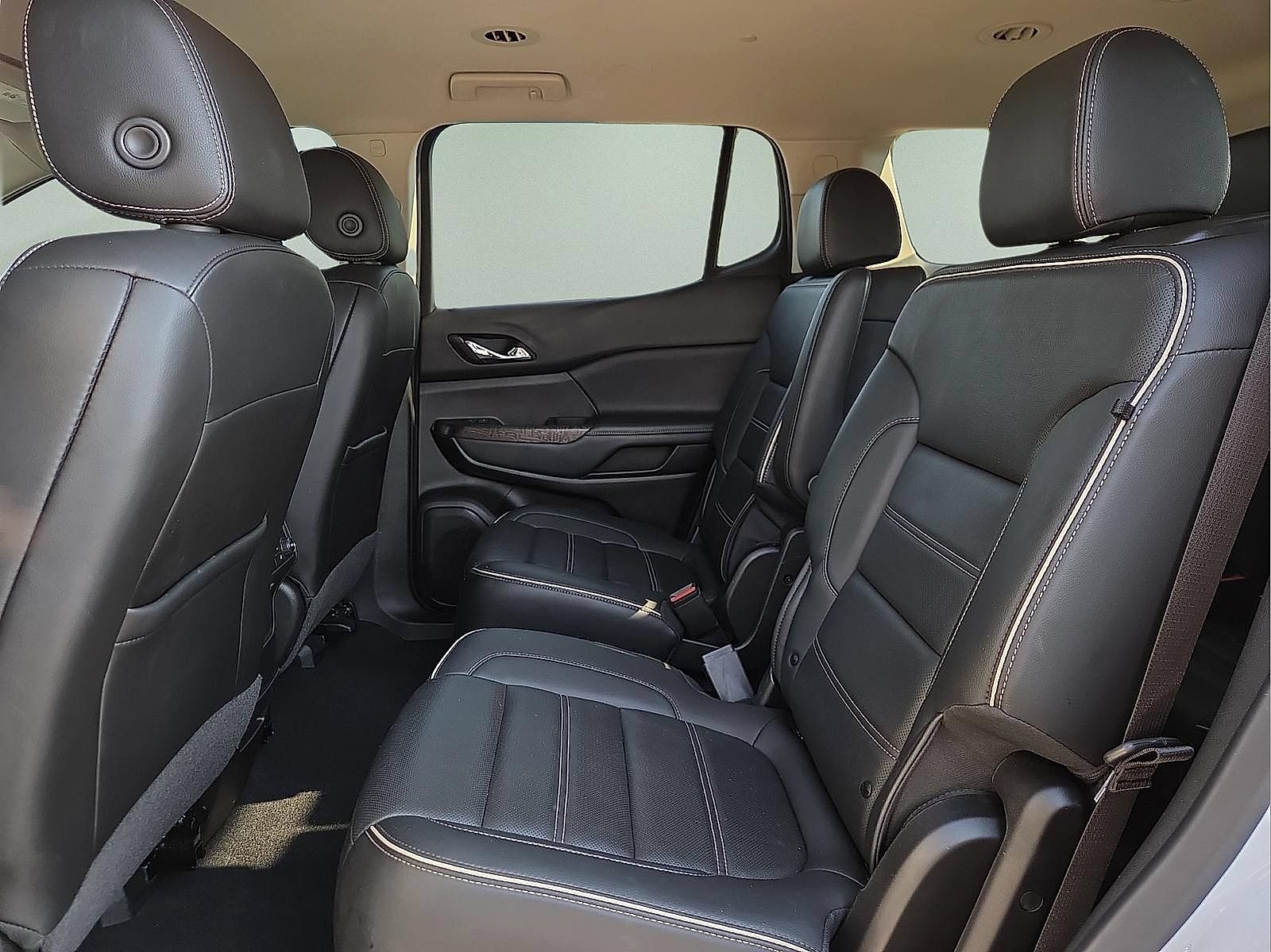 Used 2023 GMC Acadia Denali FWD image 11