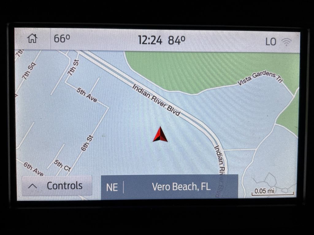 Certified 2020 Ford F150 Lariat w/ Equipment Group 502A Luxury image 25