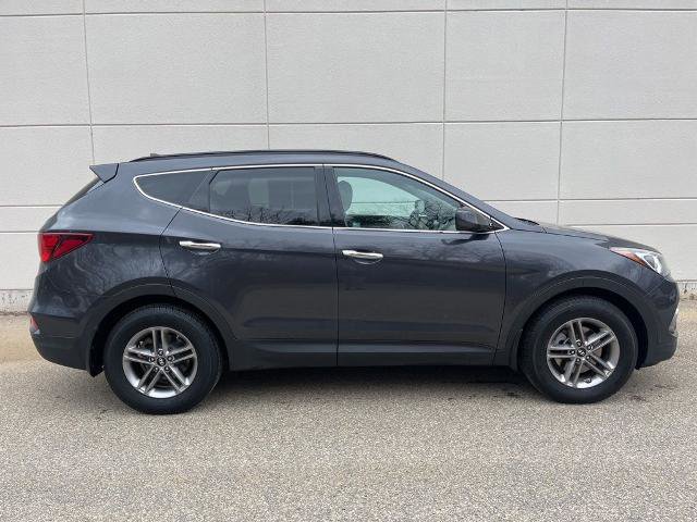 Used 2017 Hyundai Santa Fe Sport image 2