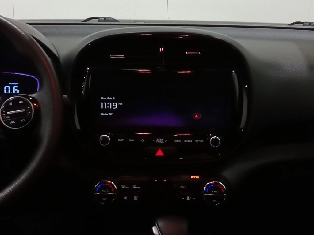 Used 2024 Kia Soul S image 18