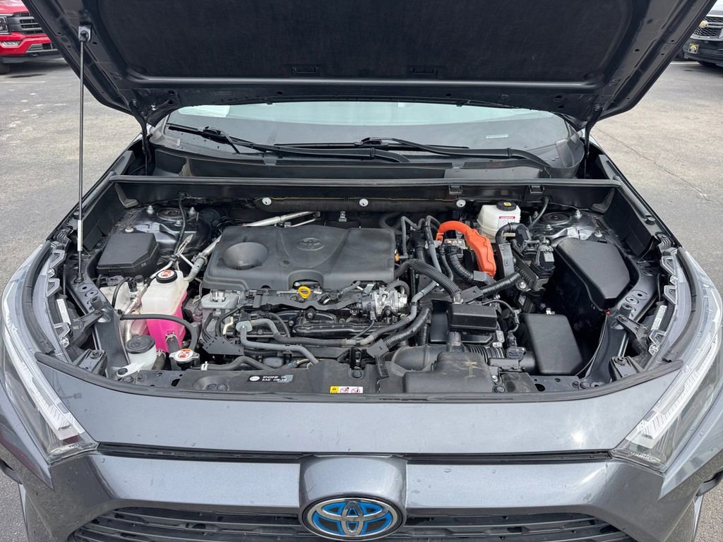 Used 2022 Toyota RAV4 XLE Premium AWD/4WD image 29