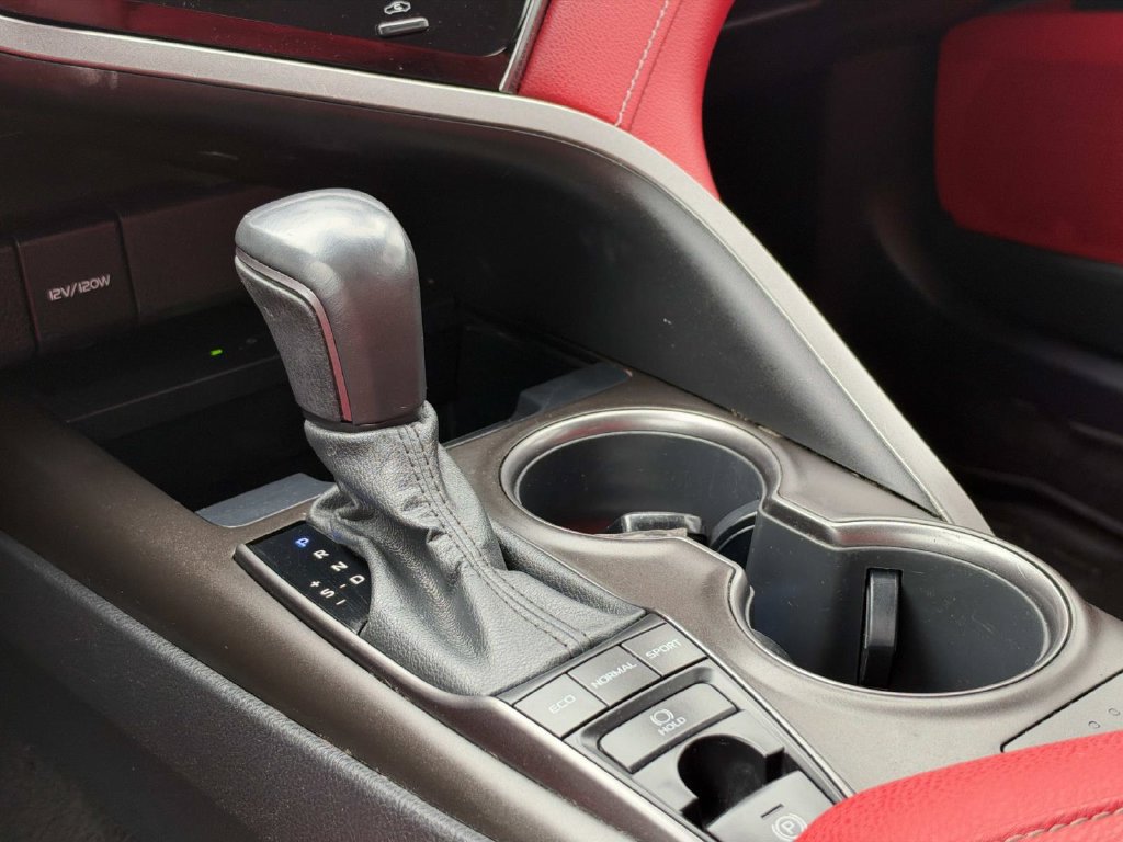 Used 2022 Toyota Camry XSE FWD image 17