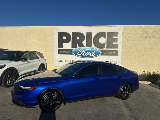 Used 2025 Honda Accord Sport image 2