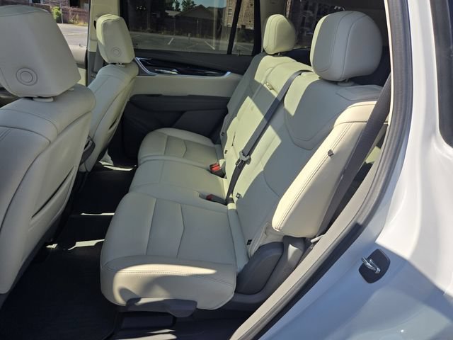 Used 2023 Cadillac XT6 Premium Luxury w/ Technology Package AWD/4WD image 12