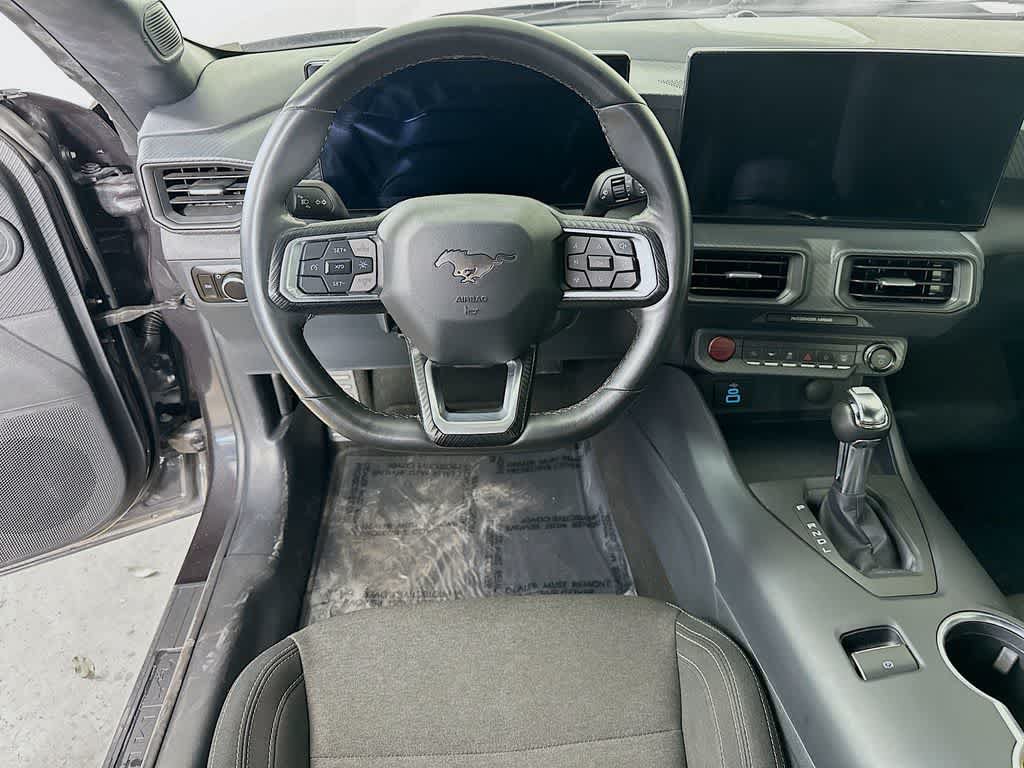 Certified 2024 Ford Mustang Coupe RWD image 9