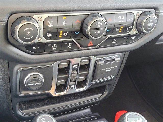 Used 2024 Jeep Wrangler Sahara image 18