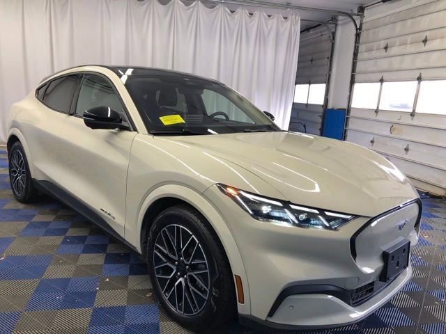 Certified 2025 Ford Mustang Mach-E Premium image 5