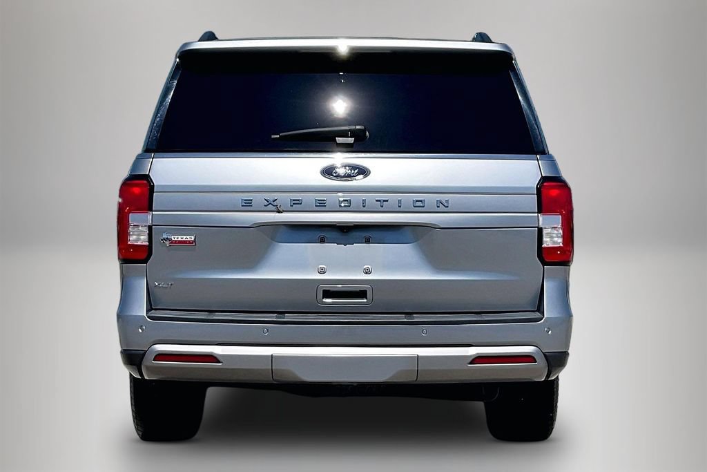 Certified 2022 Ford Expedition XLT RWD image 6