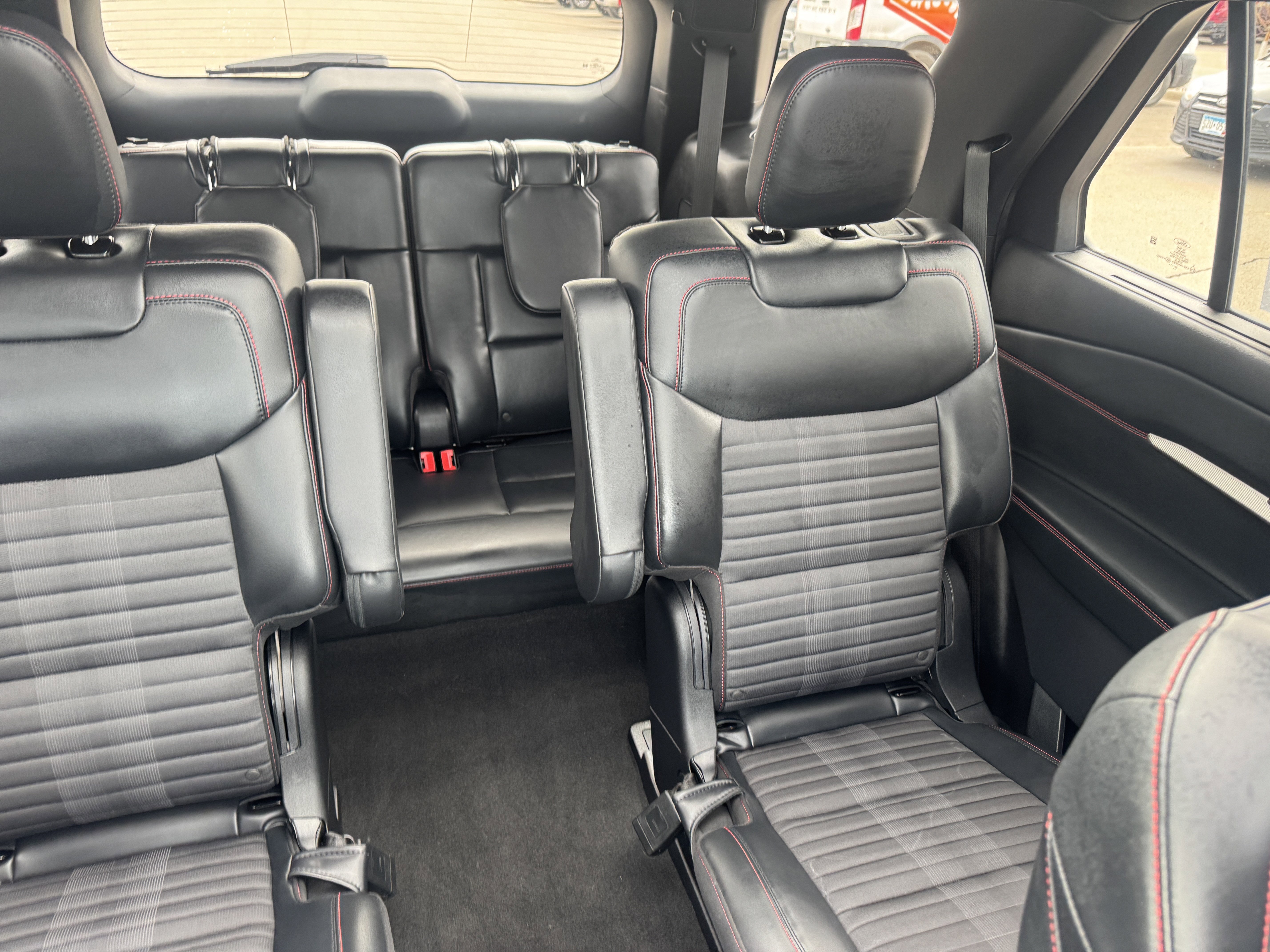 Certified 2025 Ford Explorer ST-Line w/ Premium Package image 15