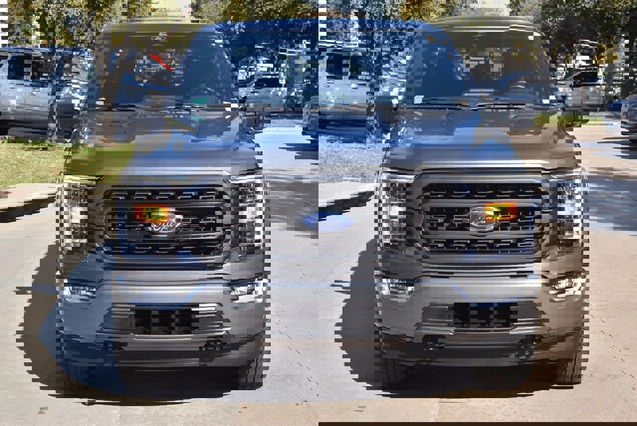 Certified 2022 Ford F150 XLT w/ Equipment Group 302A High image 13