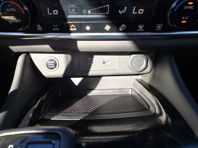 Used 2021 Nissan Rogue SL AWD/4WD image 33