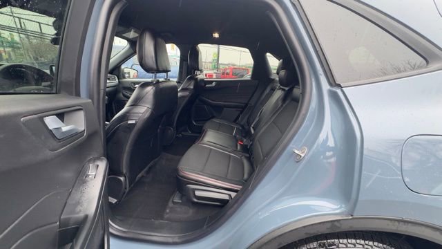 Certified 2025 Ford Escape ST-Line w/ Cold Weather Package AWD/4WD image 17