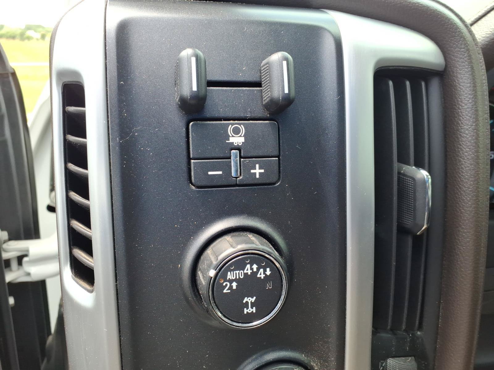 Used 2018 GMC Sierra 1500 SLT AWD/4WD image 9