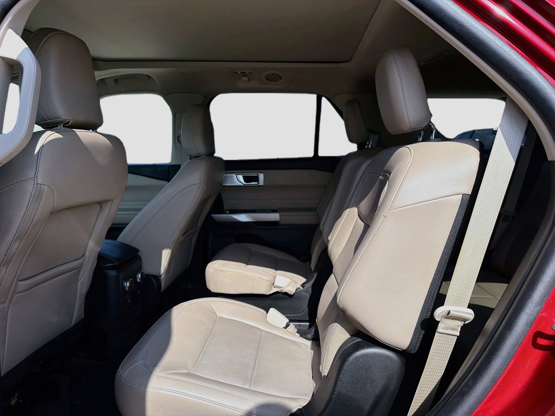 Certified 2023 Ford Explorer Limited w/ Limited Technology Package RWD image 31