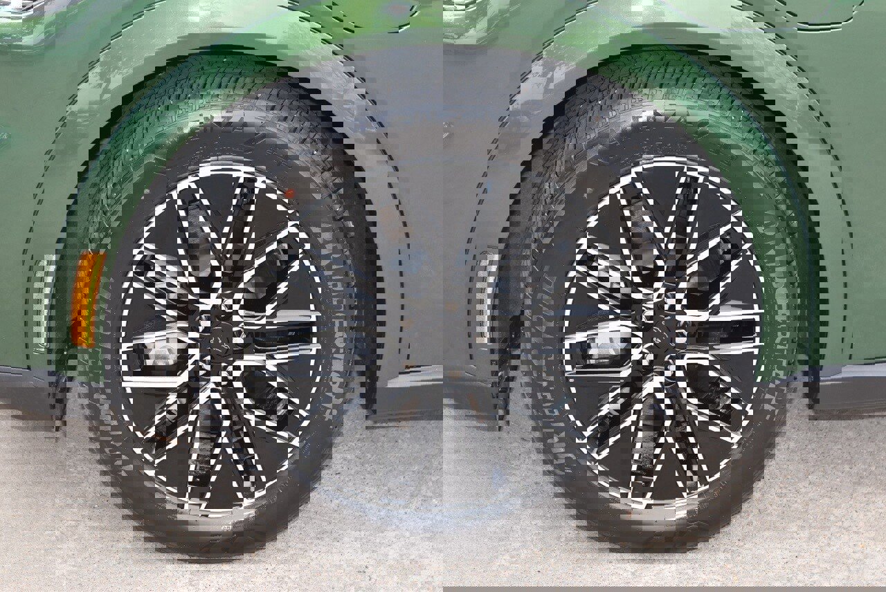 Certified 2025 Ford Mustang Mach-E Premium image 37