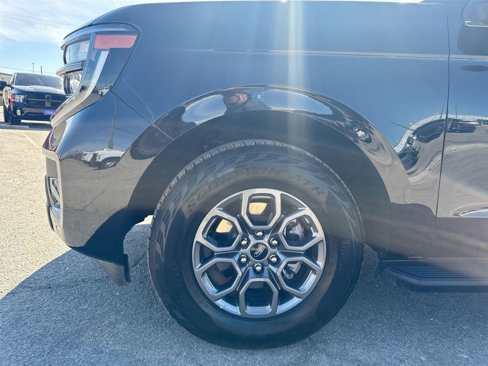 Certified 2025 Ford Expedition Active RWD image 17