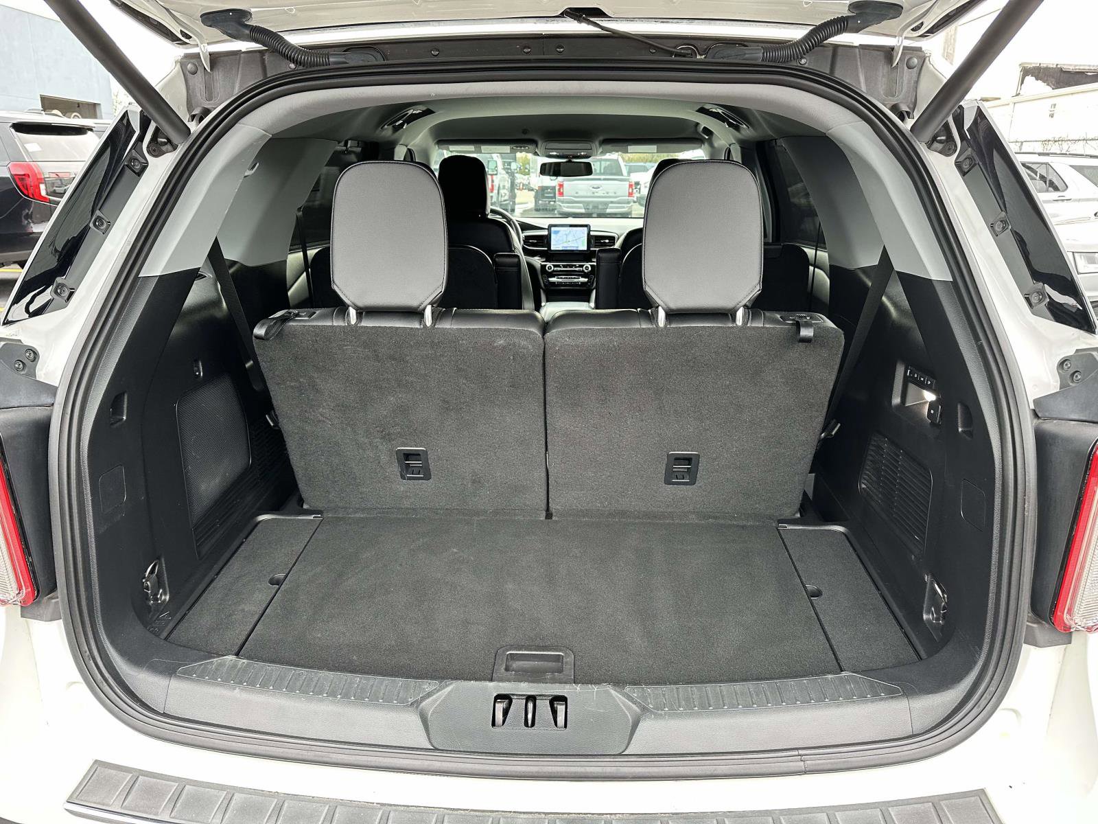 Certified 2021 Ford Explorer Limited w/ Equipment Group 301A image 8