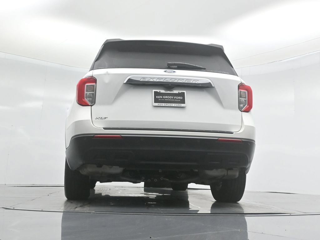 Certified 2023 Ford Explorer XLT image 16