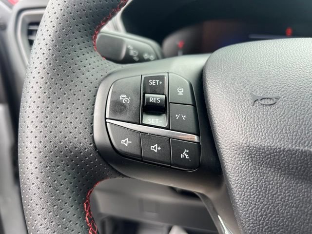 Certified 2023 Ford Escape ST-Line w/ Tech Pack #1 AWD/4WD image 9